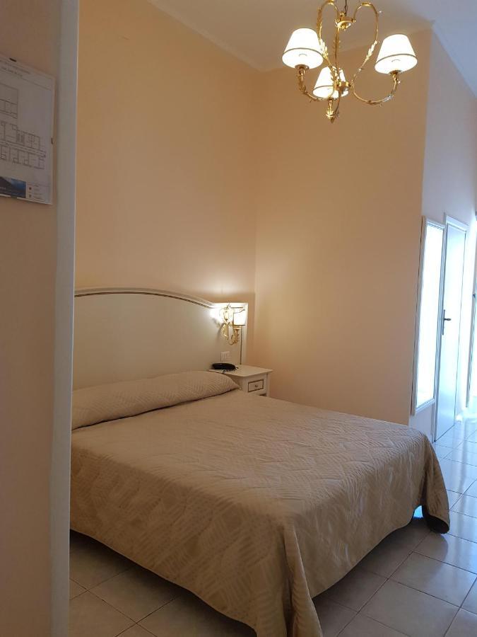 Albergo Santa Teresa Torre del Greco Kültér fotó